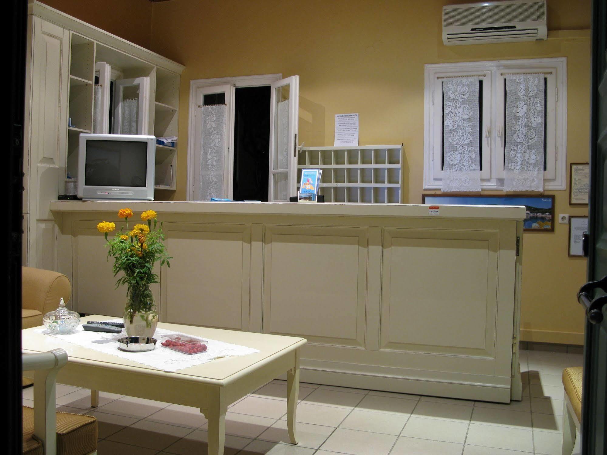 Dafnoudi Hotel Apartments Antipata  Exterior photo